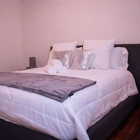 Ferienwohnung Cozy Stylish Downtown Loft
